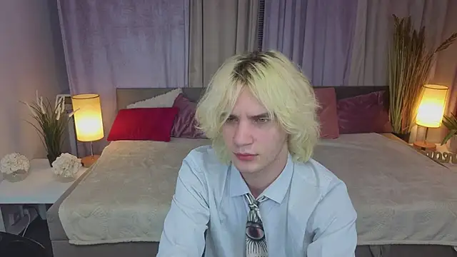 JameMilann online show from 05/25/26, 08:26