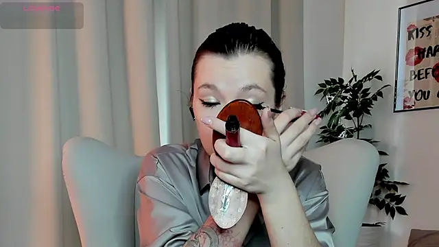 Snapshot of kirarogersss chatting on 04/10/26, 08:19 kirarogersss online show from 04/10/26, 08:19