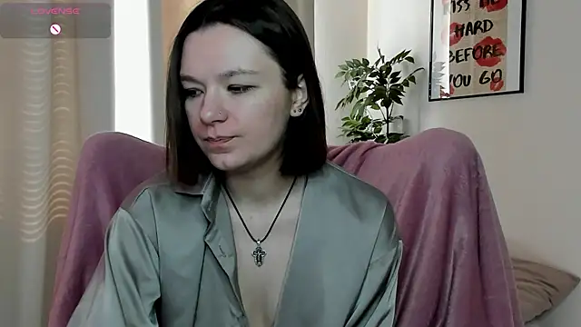 Snapshot of kirarogersss chatting on 04/11/26, 07:24 kirarogersss online show from 04/11/26, 07:24