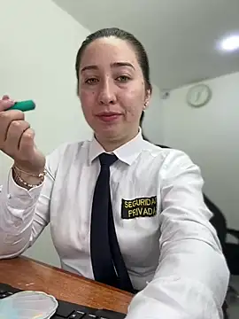 Snapshot of suzy-111 chatting on 04/08/26, 12:05 suzy-111 online show from 04/08/26, 12:05