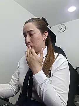 Snapshot of suzy-111 chatting on 04/09/26, 01:05 suzy-111 online show from 04/09/26, 01:05