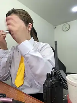 Snapshot of suzy-111 chatting on 04/13/26, 12:21 suzy-111 online show from 04/13/26, 12:21