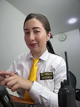 Snapshot of suzy-111 chatting on 04/15/26, 12:23 suzy-111 online show from 04/15/26, 12:23