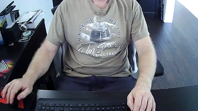 Shalun2000 online show from 05/31/26, 01:07