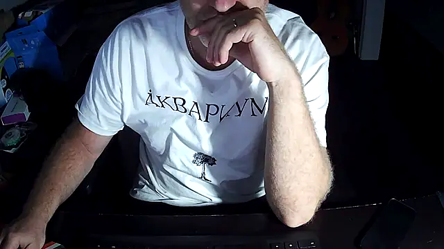 Snapshot of Shalun2000 chatting on 06/29/26, 03:13 Shalun2000 online show from 06/29/26, 03:13