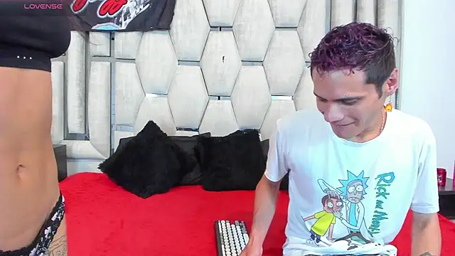 Snapshot of karlaandmatt chatting on 06/28/26, 01:44 karlaandmatt online show from 06/28/26, 01:44
