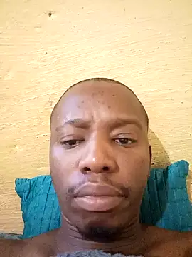 Snapshot of MaskedWithCum chatting on 07/31/26, 05:29 MaskedWithCum online show from 07/31/26, 05:29