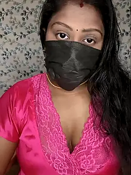 Romantic Woman online show from 04/14/26, 06:36