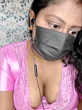 Romantic Woman online show from 04/15/26, 08:09