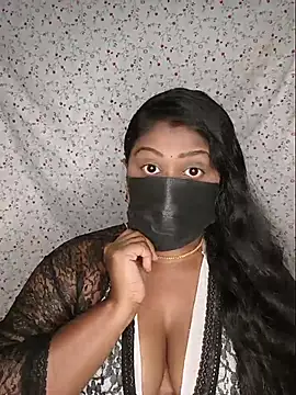 Romantic Woman online show from 06/07/26, 06:22