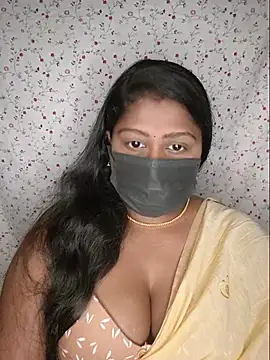 Romantic Woman online show from 07/22/26, 06:22