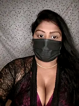 Romantic Woman online show from 07/31/26, 06:51