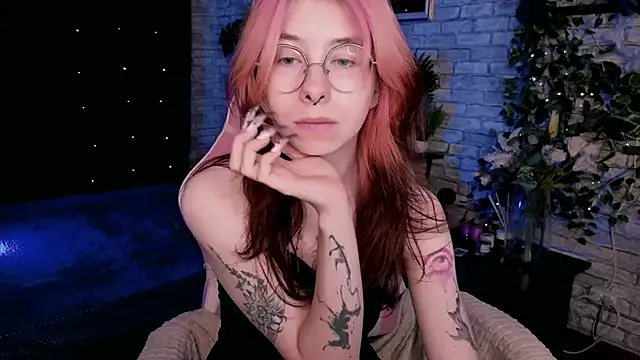 Alice Nyx online show from 06/26/26, 07:40