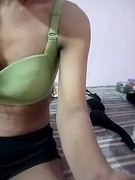 Snapshot of MANSI_HORNI86 chatting on 04/10/26, 02:22 MANSI HORNI86 online show from 04/10/26, 02:22