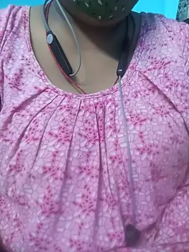 Snapshot of hotriya576599 chatting on 07/25/26, 04:48 hotriya576599 online show from 07/25/26, 04:48