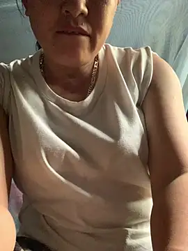 candy-beo online show from 04/14/26, 05:35