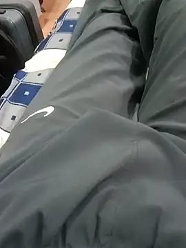 minkzz0 online show from 04/14/26, 02:01