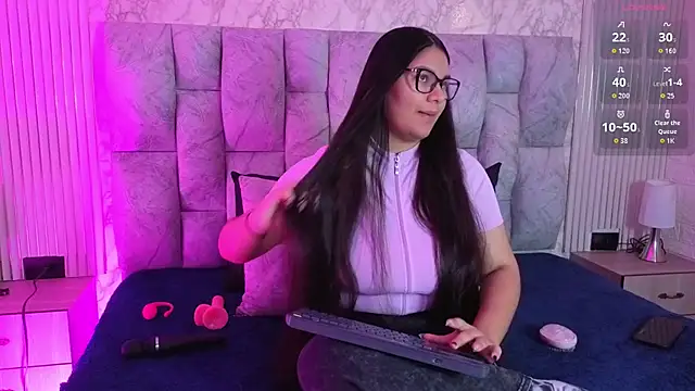 AmeliaCastell online show from 04/12/26, 03:17