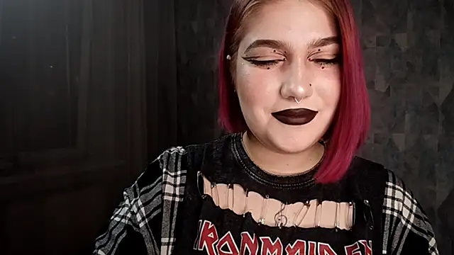 Snapshot of E_thie chatting on 04/07/26, 03:23 E thie online show from 04/07/26, 03:23