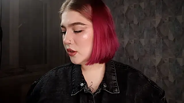 Snapshot of E_thie chatting on 04/09/26, 02:11 E thie online show from 04/09/26, 02:11