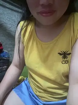 Snapshot of __Amanda__ chatting on 04/11/26, 01:15 Amanda online show from 04/11/26, 01:15