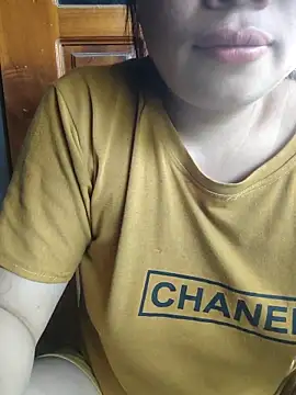 Snapshot of __Amanda__ chatting on 04/13/26, 05:35 Amanda online show from 04/13/26, 05:35