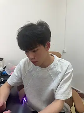 Snapshot of wxh8866 chatting on 04/04/26, 12:35 wxh8866 online show from 04/04/26, 12:35