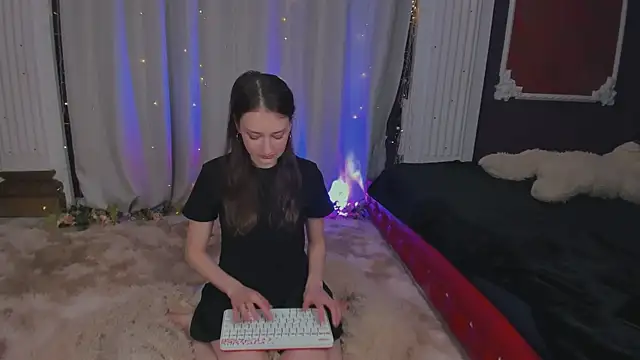  SummerLila online show from 04/12/26, 01:49