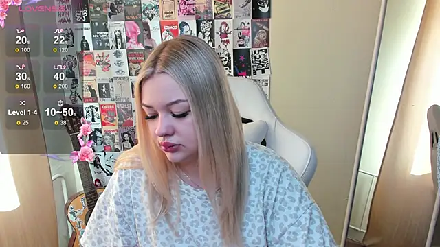 AmeliePeach online show from 05/28/26, 01:36
