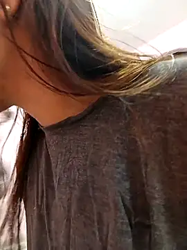 Leticia Hinkley  online show from 04/07/26, 12:27