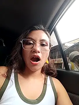 Leticia Hinkley  online show from 04/08/26, 03:45