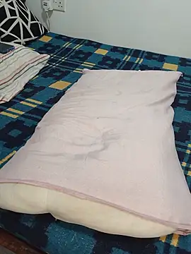 Hot-berriess online show from 07/01/26, 03:08