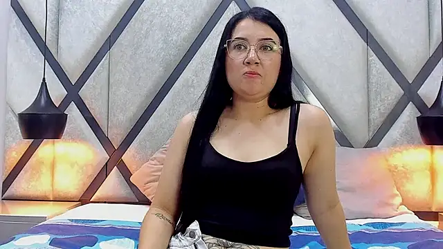 Snapshot of ChloeAshdord chatting on 04/10/26, 05:06 ChloeAshdord online show from 04/10/26, 05:06