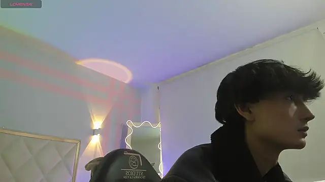 Snapshot of Eidan_tay chatting on 04/08/26, 07:47 Eidan tay online show from 04/08/26, 07:47