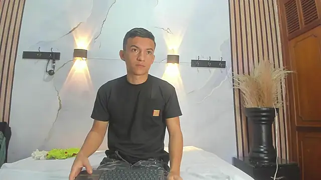 Snapshot of DilanAndKing chatting on 04/12/26, 01:16 DilanAndKing online show from 04/12/26, 01:16