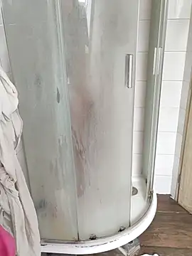 LadyFontaine online show from 04/05/26, 09:39