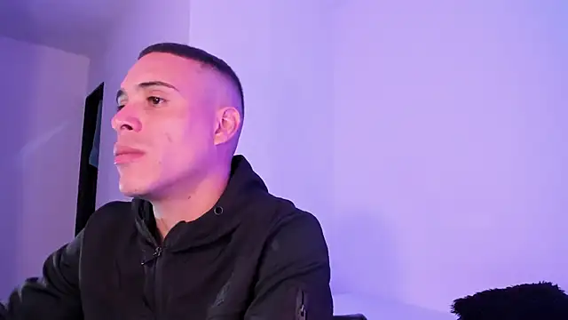 Axel  fierro online show from 04/11/26, 07:51