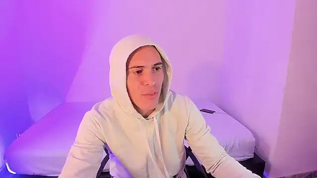 Axel  fierro online show from 04/14/26, 08:04