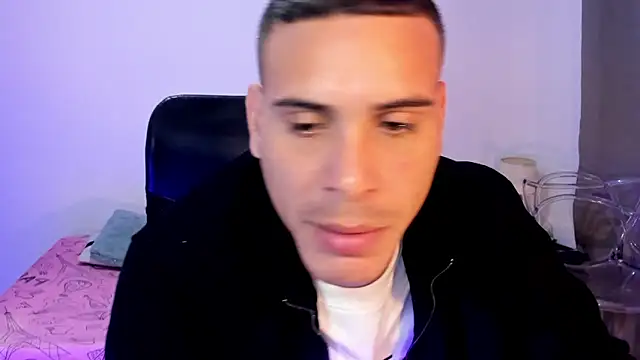 Axel  fierro online show from 04/16/26, 12:44