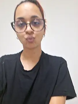 anna squirtz online show from 04/06/26, 07:48