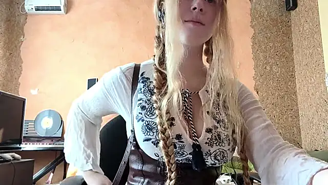 Snapshot of KateVibe_01 chatting on 04/07/26, 11:15 KateVibe 01 online show from 04/07/26, 11:15