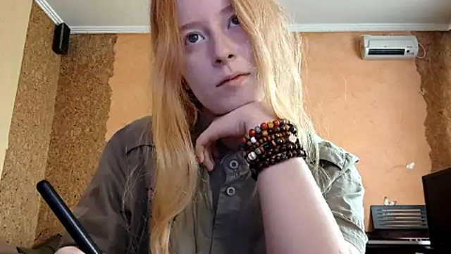 KateVibe 01 online show from 05/04/26, 04:08
