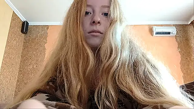 Snapshot of KateVibe_01 chatting on 07/03/26, 12:06 KateVibe 01 online show from 07/03/26, 12:06