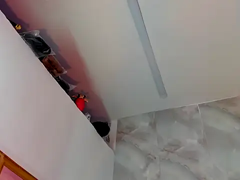 EllyBloom online show from 04/12/26, 01:38