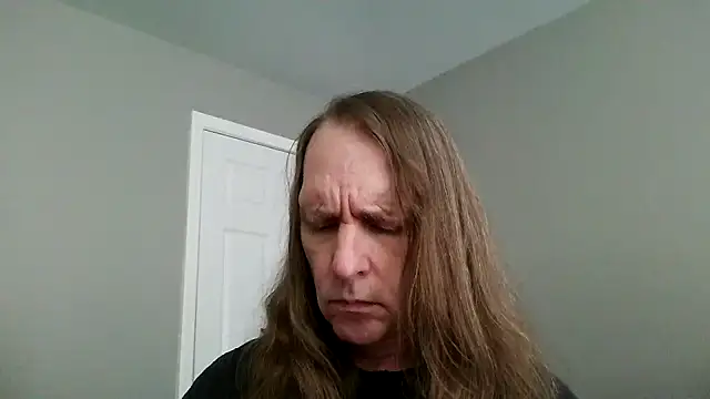 Magnus Luv online show from 05/27/26, 02:03