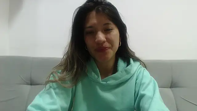 Snapshot of hannajonnes1 chatting on 04/10/26, 01:00 hannajonnes1 online show from 04/10/26, 01:00