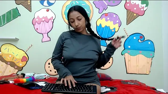 pamelaskiny20 online show from 05/14/26, 02:40