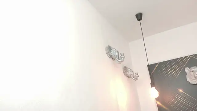 GoldenDesireX  online show from 05/31/26, 07:04
