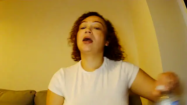 Snapshot of Theone_T chatting on 05/25/26, 12:44 Theone T online show from 05/25/26, 12:44