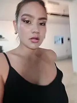 SANDY QUEEN online show from 04/14/26, 11:44